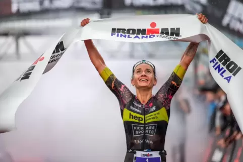 Iron womanLaura Philipp nach ihrem deutlichen Sieg beim EM-Rennen in Finnland im August 2021. 