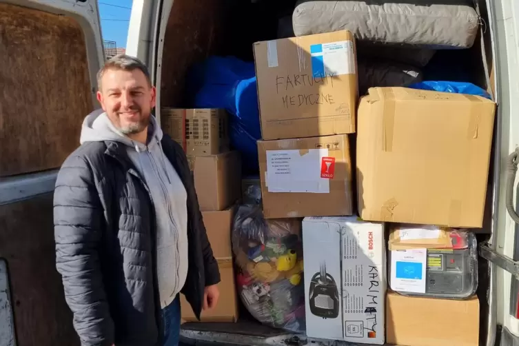 Ein Transporter voller Hilfsgüter: Die Kluczborker fahren die nötigen Dinge an die ukrainische Grenze. Aus logistischen Gründen 
