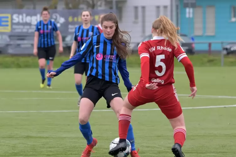 Überraschungsmannschaft: FC Speyer 09 (blau).