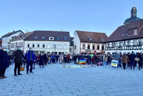 Auch im Donnersbergkreis zeigen die Menschen Solidarität mit den Menschen in der Ukraine. Etliche Hilfsaktionen sind bereits ang