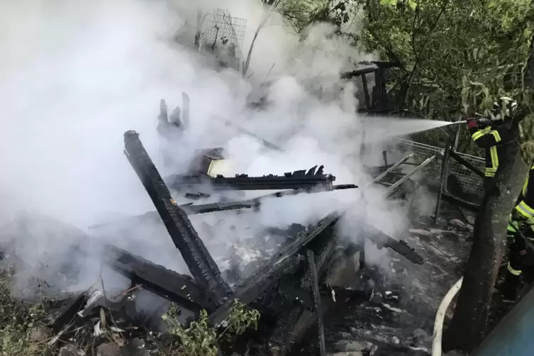 Bei Bränden wie 2021 in der Nähe des Sonnenwegs konnte die Wehr ein Übergreifen der Flammen auf den Wald verhindern.