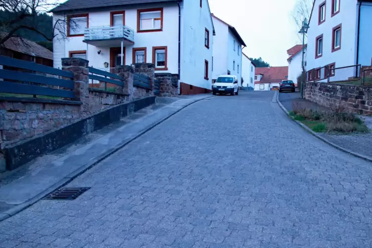 Im Mai sollen die Arbeiten zum Ausbau der Bergstraße in Ruppertsweiler beginnen.