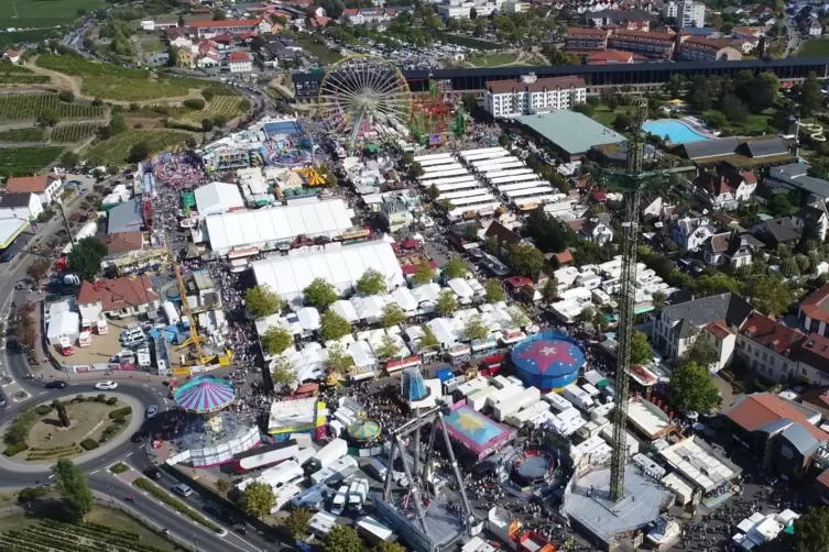 Der Festplatz wird 2022 anders aussehen als in den Vorjahren, hier ein Bild aus 2018. 