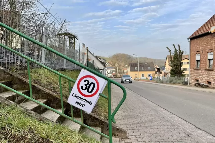 Der Gemeinderat will das Tempo-30-Limit in der Ortsdurchfahrt beibehalten.