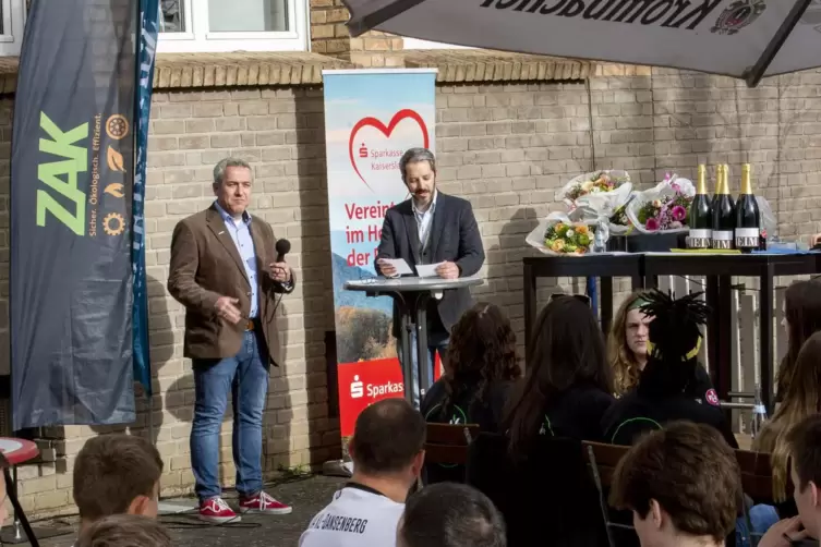 Uwe Renners (links) moderierte und Christian Clemens begrüßte die Gäste der RHEINPFALZ. 