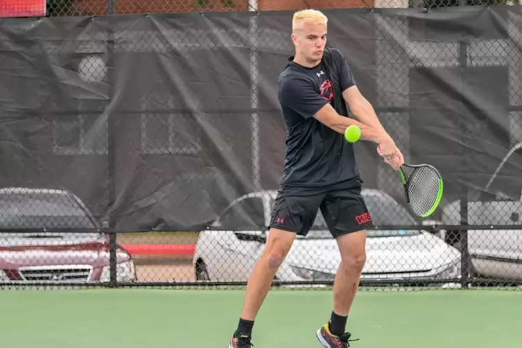 Erfolg an der Uni: Mi den Lamar Cardinals holte Max Amling den Titel in der Western Athletic Conference – der erste Titel für da