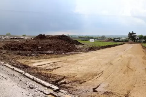 Die Erschließung des Baugebiets im Godramsteiner Nordosten hat begonnen. 