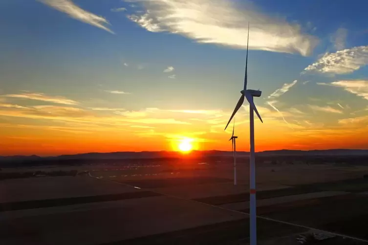 Windräder im Windpark Römerberg: Sie sollen durch höhere Anlagen ersetzt werden.