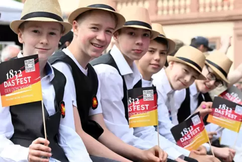 Die Kids von Jugend forscht beim Demokratiefest in Neustadt. 