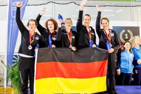 Die Friesenheimerin Bettina Fichtel (Zweite von links) gewann am vergangenen Wochenende mit Silber ihre erste EM-Medaille. 