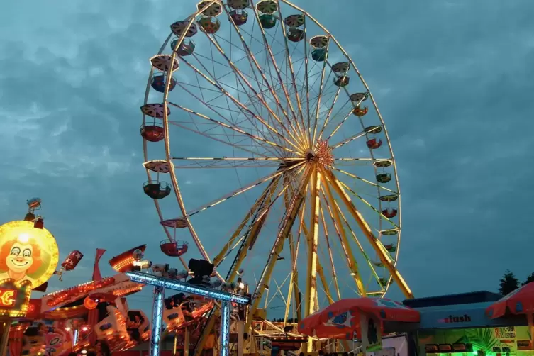 Das wird es künftig definitiv nicht mehr geben: Riesenrad auf dem Rettichfest 2011.