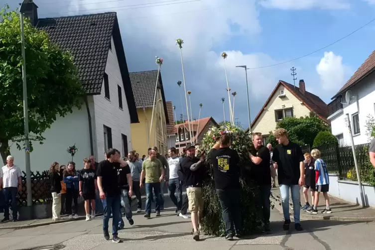 Der Quack und seine Buben zogen nach zweijähriger Pause wieder durch die Schmalenberger Straßen. 