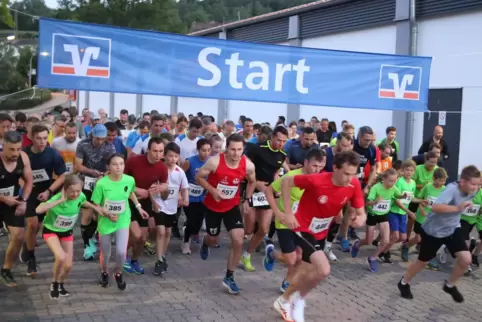 Gleich nach dem Startschuss übernahm Jonas Lehmann (TuS Heltersberg) die Führung und gab sie nicht mehr ab. 