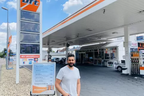 Große Pläne: Betreiber David Davids will seine Tankstelle komplett umkrempeln.