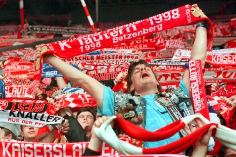 Bibbern, bis es zwölf schlägt: Am Freitag wissen die Fans des FCK endlich, wie der Spielplan aussieht. 