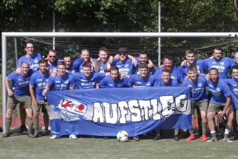 Die stolze Meistermannschaft der C-Klasse: TSG Wolfstein-Roßbach II. 