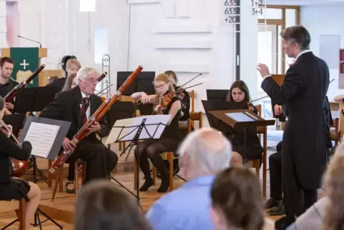 Bestechend: Fagottist Friedrich Edelmann sowie die Musiker des Uni-Orchesters unter Carsten Petry.