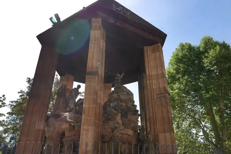 Der Ölberg im südlichen Domgarten: neben dem Speyerer Dom.