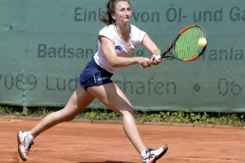 Lisa Keller (im Bild) gewann mit Anne Zehetgruber das entscheidende Doppel für den TC Oppau II. 