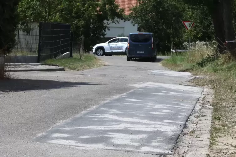 So sieht die Friedhofsstraße in Oberotterbach nach der Reparatur aus.