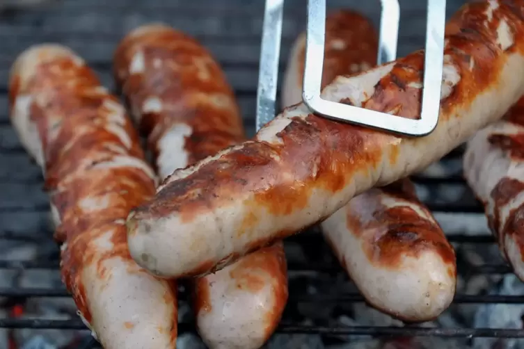 Bei sommerlichen Temperaturen wird vielerorts der Grill angeworfen.