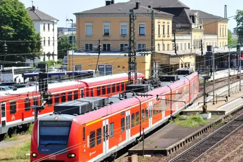 Von Neustadt (Foto) fahren an sechs Wochenenden im Juli und August keine Züge nach Kaiserslautern. 