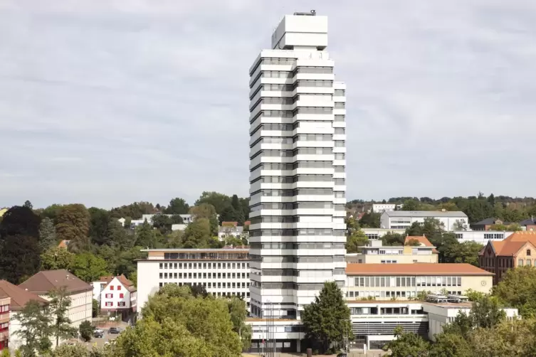 Unsichere Zeiten sind im Rathaus angebrochen; eine gerichtliche Entscheidung zum Haushalt kann lange dauern.