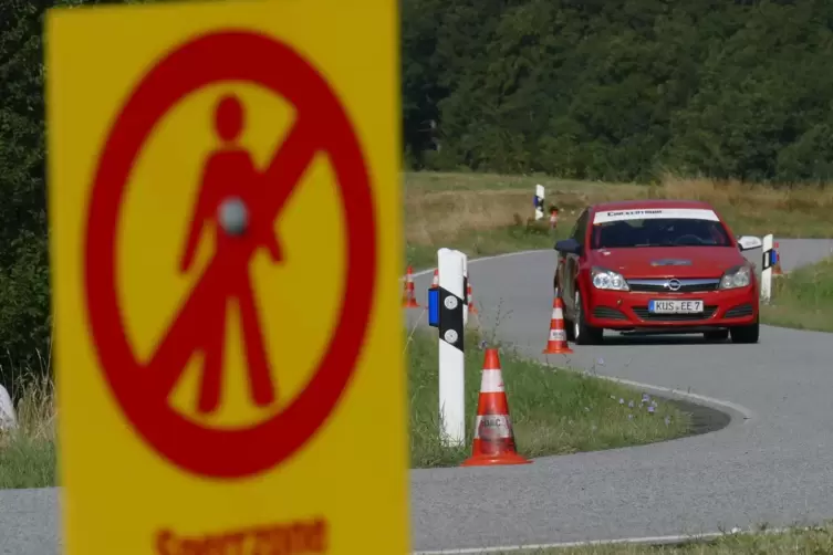 Auch für Radfahrer und Fußgänger ist während des Potzberg-Slaloms kein Durchkommen. 