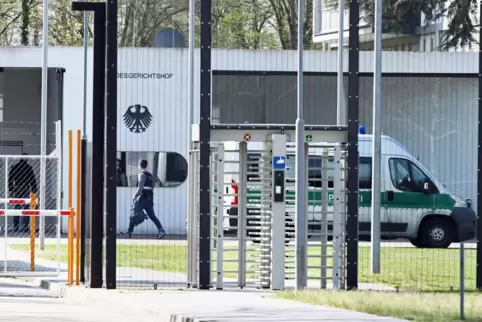 Im Bundesgerichtshof in Karlsruhe fand im April 2022 die Haftprüfung des Verdächtigen statt. Seitdem sitzt er in Untersuchungsha