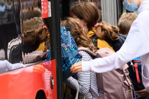 Wird es wieder Gedränge in den Schulbussen geben?