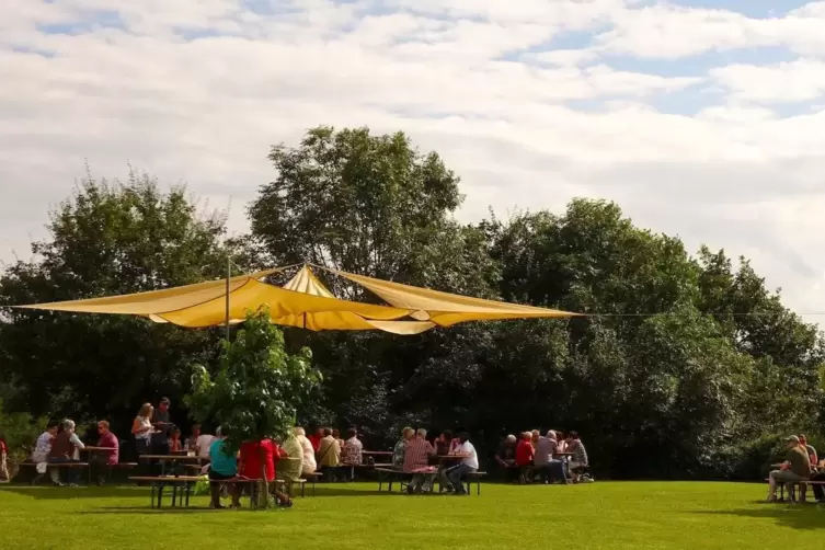 Für Sonntag laden Christian und Nanja Krüger wieder in ihr „Bildhaus“ auf den Hahnbacherhof bei Schallodenbach ein.