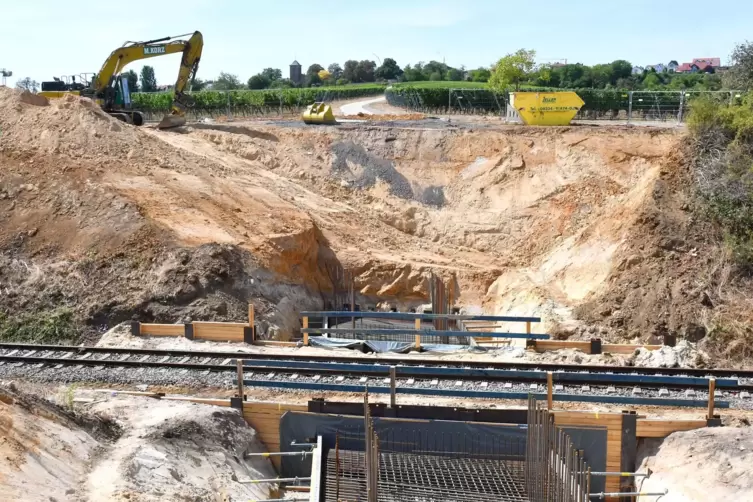 Die Bahn-Baustelle bei Herxheim am Berg. 