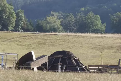 Wegen der Trockenheit und der damit einhergehenden Brandgefahr bleib der Meiler zum ersten Mal in der Geschichte des Kohlenbrenn