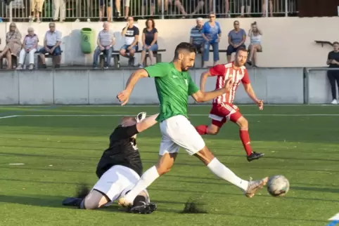 Ein gewohntes Bild: Erik Tuttobene trifft – hier zum 3:1 gegen Alzey. 