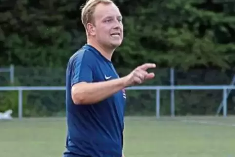 Sein Team ging beim Titelaspiranten TuS Marienborn unter: Christoph Heinrich, der Trainer des TuS Steinbach. 