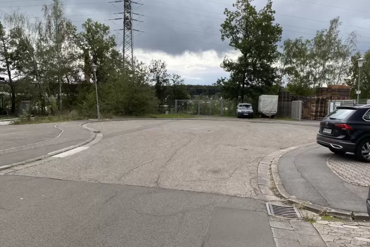 Noch gibt’s hier nichts zu sehen. Der für das Glasfasernetz im Gewerbegebiet West zentrale Knotenpunkt wird an diesem Wendehamme