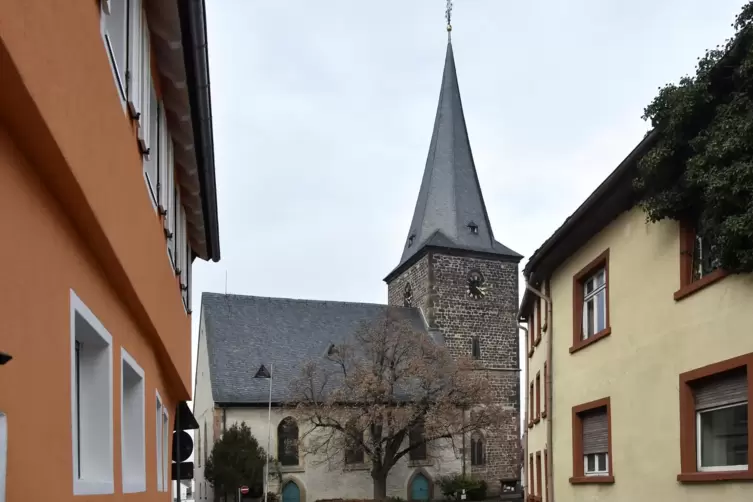 Auch das wurde als Stärke von Großkarlbach genannt: dass es dort noch kirchliches Leben gibt. Hier das Gotteshaus der Protestant