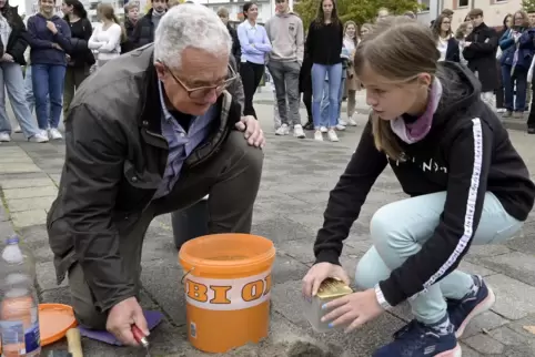 Die Stolpersteine wurden am Freitag verlegt.