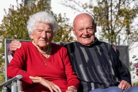 Seit 70 Jahren glücklich verheiratet: Getrud und Friedrich Gutzler. 