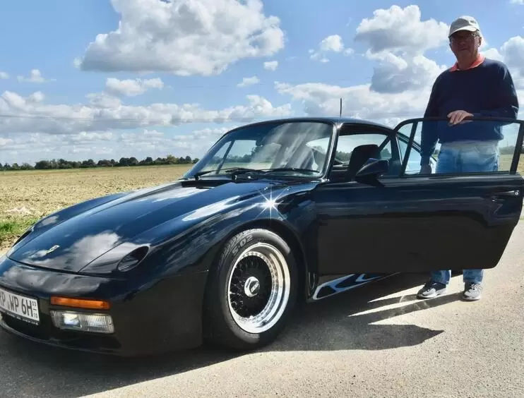 32. Porsche 911 Carrera, Baujahr 1983, von Willi Peter.