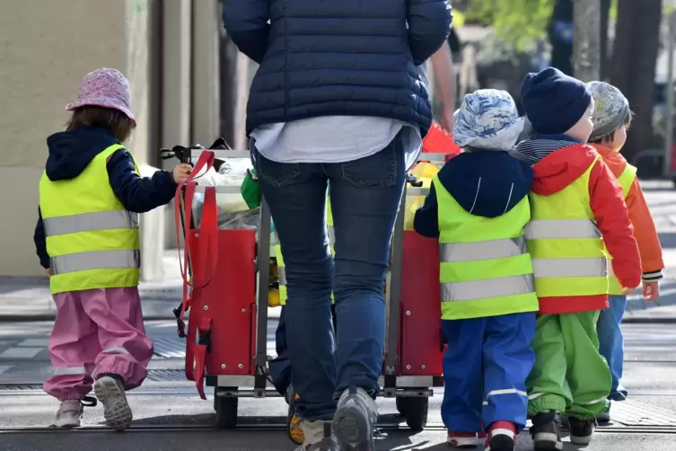 Die Suche nach Fachkräften für die städtischen Kitas: ein seit Jahren schwieriges Unterfangen. 