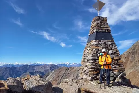 Hoch hinaus: Katharina Sommer an der Fundstelle der Gletschermumie Ötzi auf 3210 Meter. Die Leiche aus der Jungsteinzeit war 199