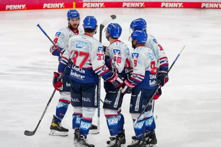 5:2 siegten die Adler Mannheim in Ingolstadt.