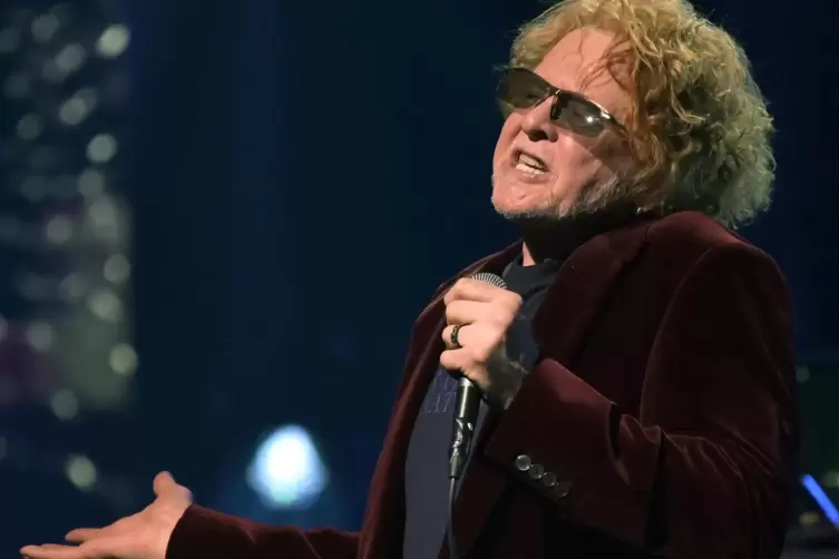 Lebt noch immer den Soul: Mick Hucknall am Montagabend in Mannheim. 