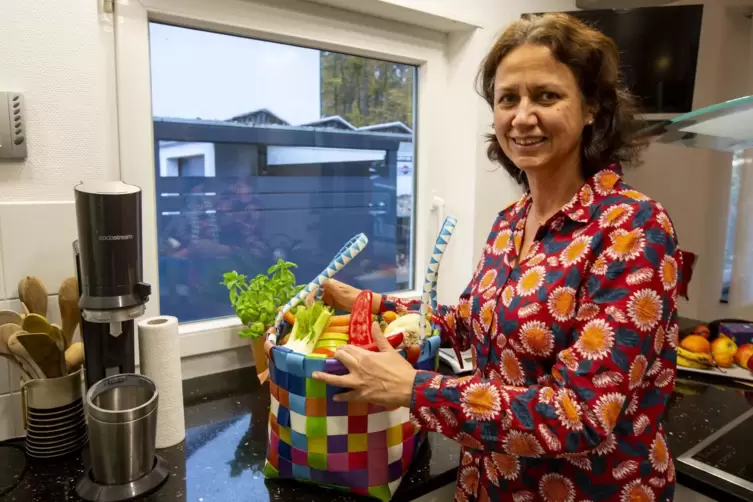 Auch durch einen geringeren Fleischkonsum lasse sich Geld sparen, sagt die Kaiserslauterer Ernährungsberaterin Marlein Stasche.