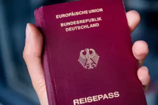 Soll künftig früher an Integrationswillige vergeben werden als bisher: der deutsche Pass.