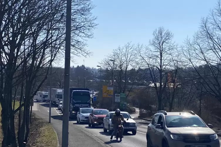 Anfang März war die Autobahn auch für ein Wochenende gesperrt. Damals bildeten sich lange Staus in Zweibrücken.