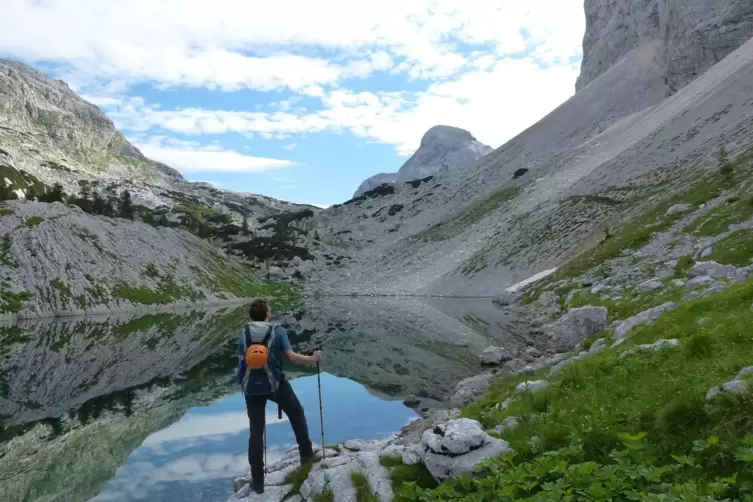 Traumhafte Bergwelt: Nach einsamen Wanderwegen suchen.