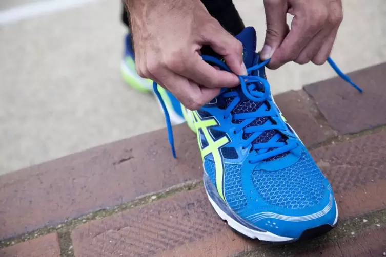 In Ruhe ausprobieren: Laufschuhe müssen perfekt passen.