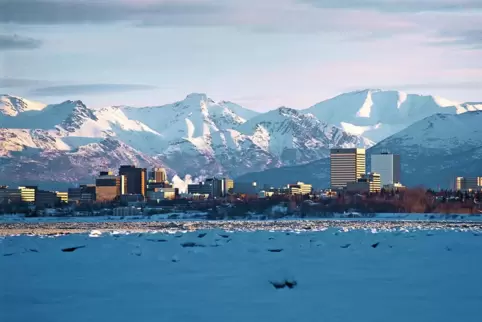 Der Anteil an Fernreiseangeboten ist groß beim Reisemarkt. Ein Ziel ist Alaska mit seiner Hauptstadt Anchorage.